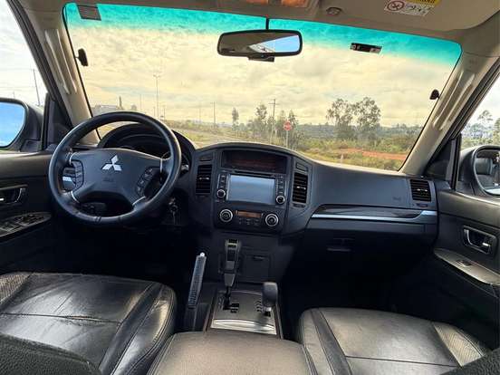 MITSUBISHI-PAJERO DAKAR-3.2 HPE 4X4 7 LUGARES 16V TURBO INTERCOOLER DIESEL 4P AUTOMÁTICO MITSUBISHI-PAJERO DAKAR-2013