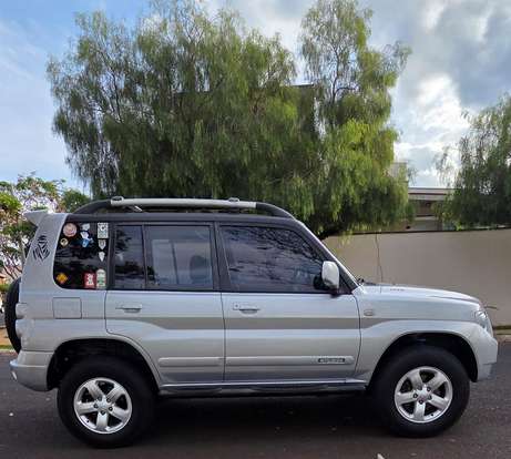 MITSUBISHI-PAJERO TR4-2.0 4X4 16V 140CV FLEX 4P AUTOMÁTICO MITSUBISHI-PAJERO TR4-2008