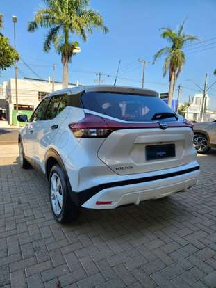 NISSAN-KICKS-2022