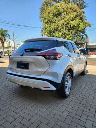 NISSAN-KICKS-2022