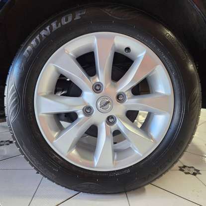NISSAN-SENTRA-2011
