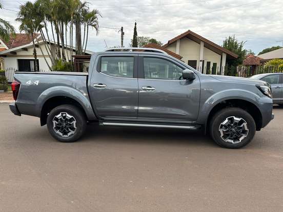 NISSAN-FRONTIER-2025
