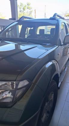 NISSAN FRONTIER 2.5 LE ATTACK 4X4 CD TURBO ELETRONIC DIESEL 4P AUTOMÁTICO