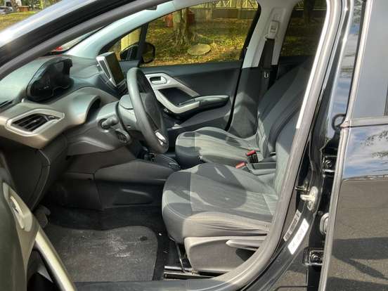 PEUGEOT-2008-2021