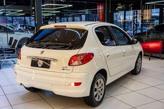 PEUGEOT-207-2014