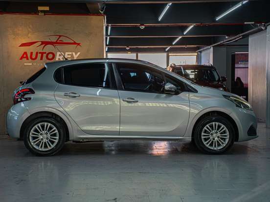 PEUGEOT-208-1.2 ALLURE 12V FLEX 4P MANUAL PEUGEOT-208-2016