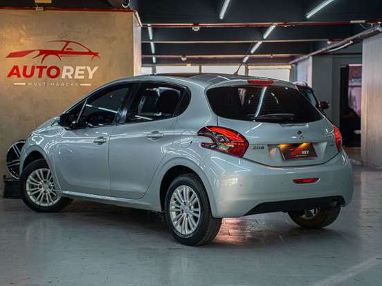 PEUGEOT-208-2016