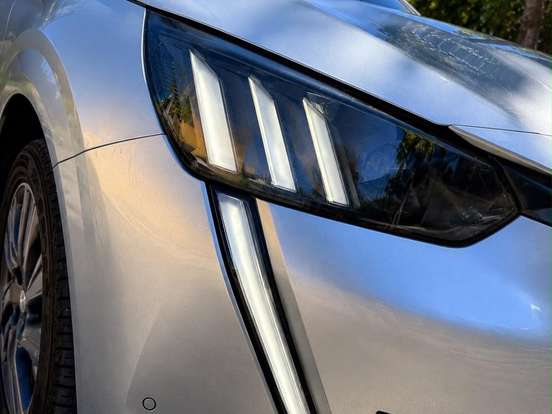 PEUGEOT-208-1.6 16V FLEX GRIFFE AT6 PEUGEOT-208-2021