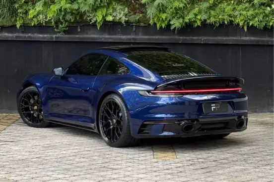 PORSCHE-911-2023
