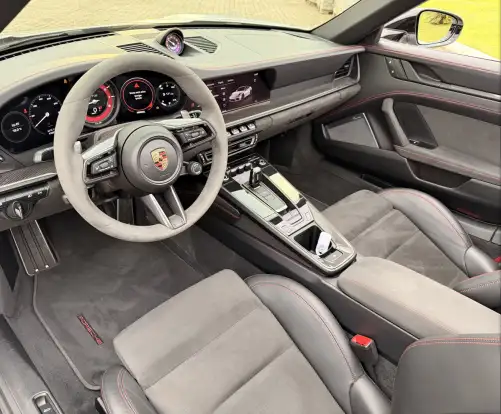 PORSCHE-911-2023