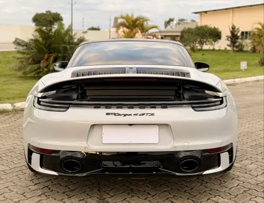 PORSCHE-911-2023