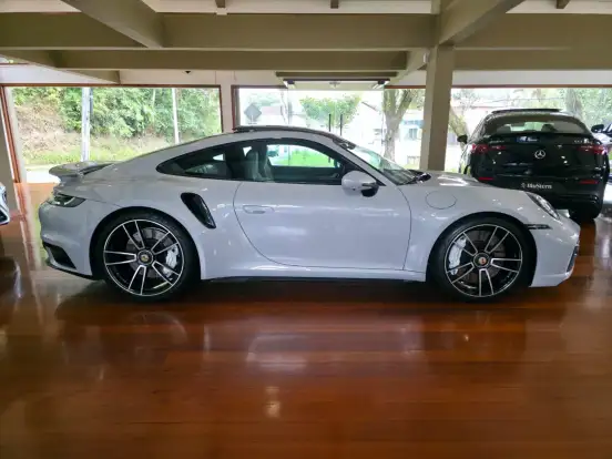 PORSCHE-911-2023