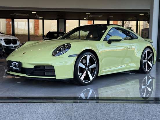 PORSCHE-911-2025