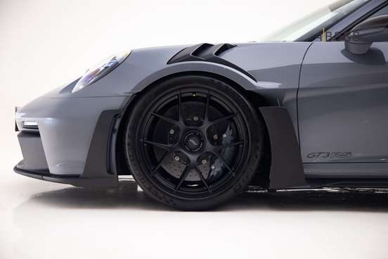 PORSCHE-911-2023