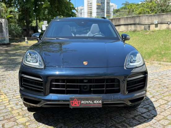 PORSCHE-CAYENNE-2023