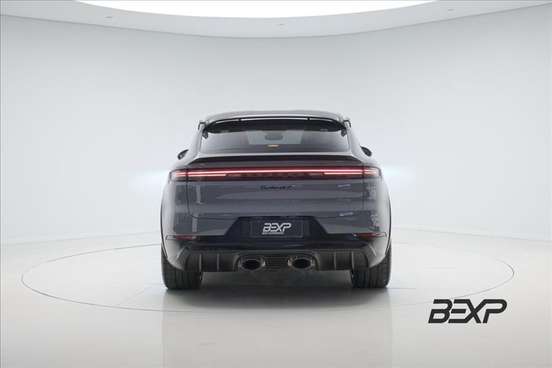 PORSCHE-CAYENNE-2025