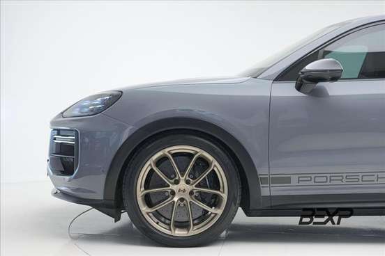 PORSCHE-CAYENNE-2025