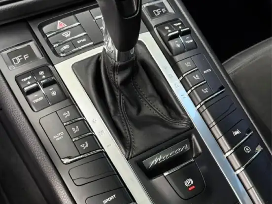PORSCHE-MACAN-2.0 16V GASOLINA 4P AUTOMÁTICO PORSCHE-MACAN-2020