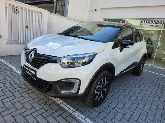 RENAULT CAPTUR 1.6 16V SCE FLEX LIFE X-TRONIC RENAULT CAPTUR 1.6 16V SCE FLEX LIFE X-TRONIC