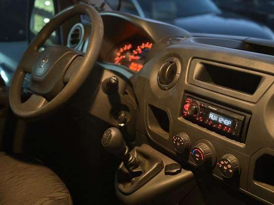 RENAULT-MASTER-2019