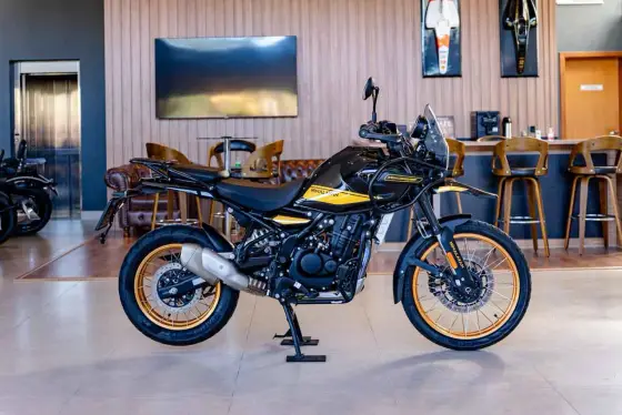 ROYAL ENFIELD HIMALAYAN 450 HANLE BLACK ROYAL ENFIELD HIMALAYAN 450 HANLE BLACK