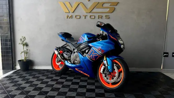 SUZUKI GSX-R750 SUZUKI GSX-R750