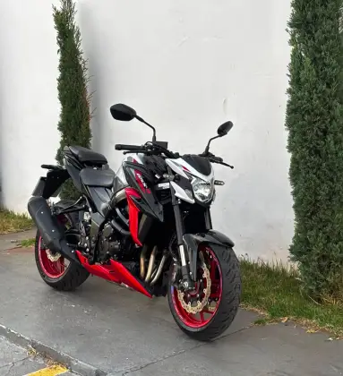 SUZUKI GSX-S750A SUZUKI GSX-S750A