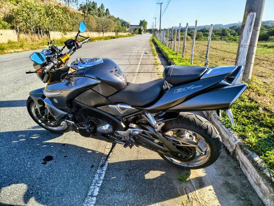 SUZUKI GSX 1300 B-KING 