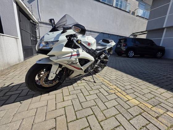 SUZUKI GSX-R750 