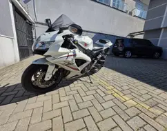 SUZUKI GSX-R750 SUZUKI GSX-R750