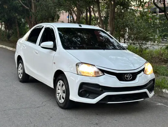 TOYOTA ETIOS 1.5 X SEDAN 16V FLEX 4P MANUAL TOYOTA ETIOS 1.5 X SEDAN 16V FLEX 4P MANUAL