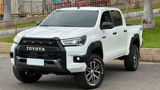 TOYOTA HILUX 2.8 NARROW 4X4 CD 16V DIESEL 4P MANUAL TOYOTA HILUX 2.8 NARROW 4X4 CD 16V DIESEL 4P MANUAL