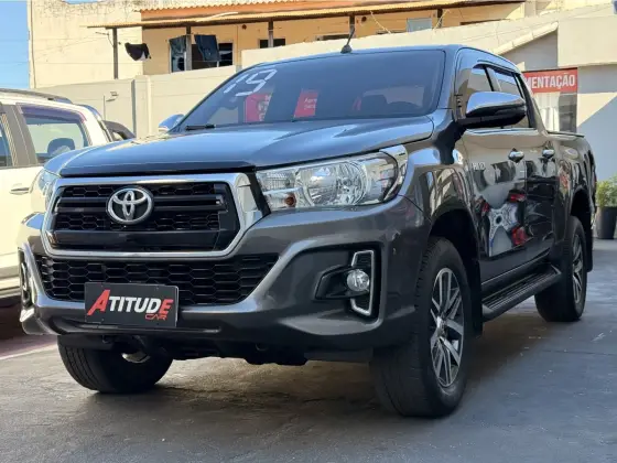 TOYOTA HILUX 2.8 SRV 4X4 CD 16V DIESEL 4P AUTOMÁTICO TOYOTA HILUX 2.8 SRV 4X4 CD 16V DIESEL 4P AUTOMÁTICO