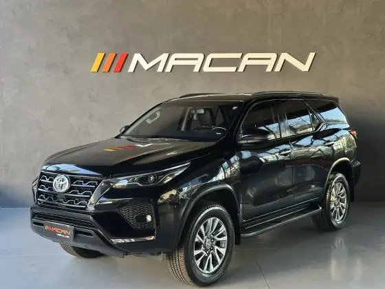 TOYOTA HILUX SW4 2.7 VVT-i FLEX SRV 7L 4X2 AUTOMÁTICO