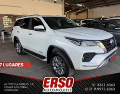 TOYOTA HILUX SW4 2.8 D-4D TURBO DIESEL SRX 7L 4X4 AUTOMÁTICO TOYOTA HILUX SW4 2.8 D-4D TURBO DIESEL SRX 7L 4X4 AUTOMÁTICO