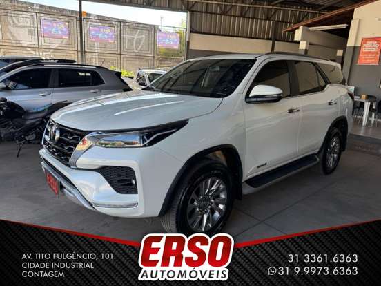 TOYOTA-HILUX SW4-2.8 D-4D TURBO DIESEL SRX 7L 4X4 AUTOMÁTICO TOYOTA-HILUX SW4-2022