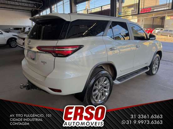 TOYOTA-HILUX SW4-2022