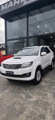 TOYOTA HILUX SW4 3.0 SRV 4X4 7 LUGARES 16V TURBO INTERCOOLER DIESEL 4P AUTOMÁTICO TOYOTA HILUX SW4 3.0 SRV 4X4 7 LUGARES 16V TURBO INTERCOOLER DIESEL 4P AUTOMÁTICO