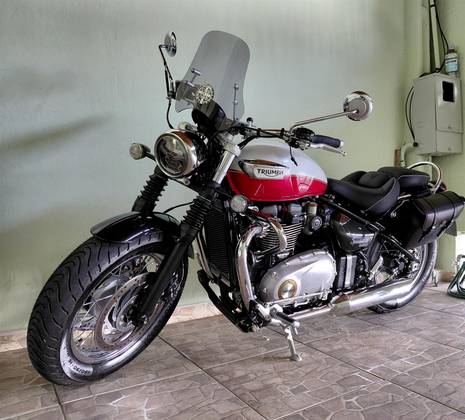 TRIUMPH BONNEVILLE SPEEDMASTER 
