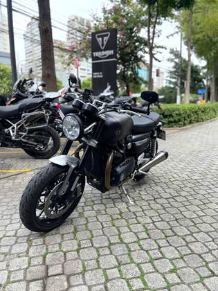 TRIUMPH SPEED TWIN 