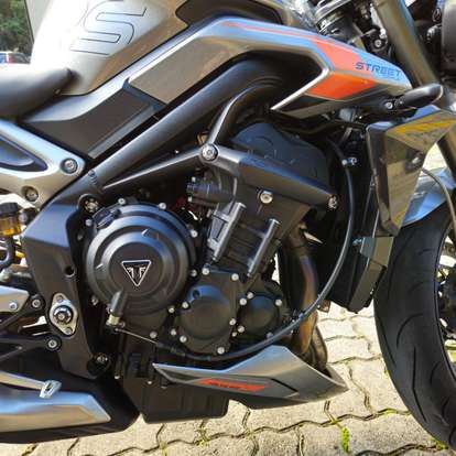 TRIUMPH-STREET TRIPLE 765 RS-2023