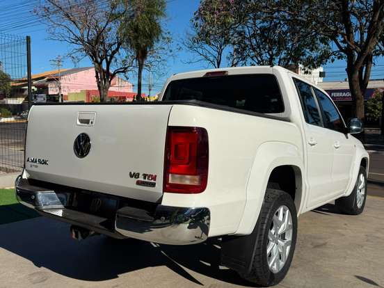 VOLKSWAGEN-AMAROK-3.0 V6 TDI DIESEL HIGHLINE CD 4MOTION AUTOMÁTICO VOLKSWAGEN-AMAROK-2018