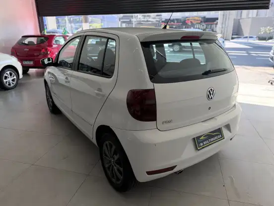 VOLKSWAGEN-FOX-1.6 MI HIGHLINE 8V FLEX 4P MANUAL VOLKSWAGEN-FOX-2014