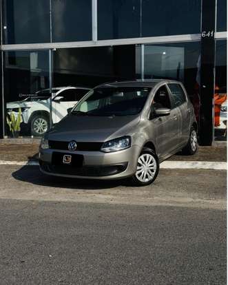 VOLKSWAGEN-FOX-2013