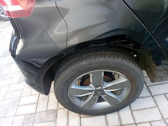 VOLKSWAGEN-FOX-2021