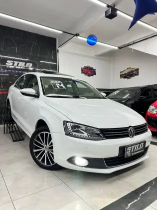 VOLKSWAGEN JETTA 2.0 TSI HIGHLINE 211CV GASOLINA 4P TIPTRONIC VOLKSWAGEN JETTA 2.0 TSI HIGHLINE 211CV GASOLINA 4P TIPTRONIC