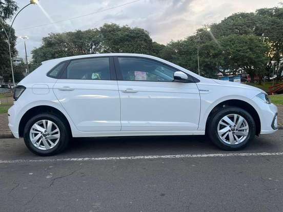 VOLKSWAGEN-POLO-2023