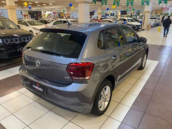 VOLKSWAGEN-POLO-2021
