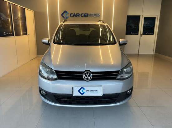 VOLKSWAGEN-SPACEFOX-2012