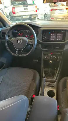 VOLKSWAGEN-T-CROSS-2020